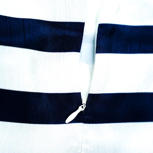 Girl's dress - Picture 10 of 12